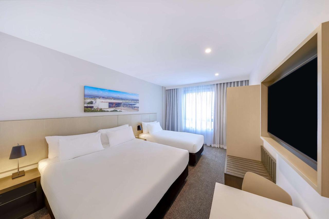 Travelodge Hotel Sydney Airport Exterior foto A room at the hotel